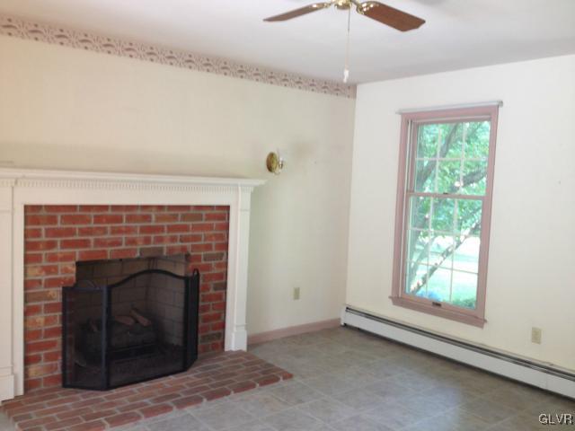 1943 Fairway Road Hellertown, PA 18055 - Photo 5 of 24 Gallery Image 5