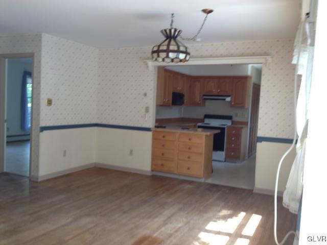 1943 Fairway Road Hellertown, PA 18055 - Photo 6 of 24 Gallery Image 6