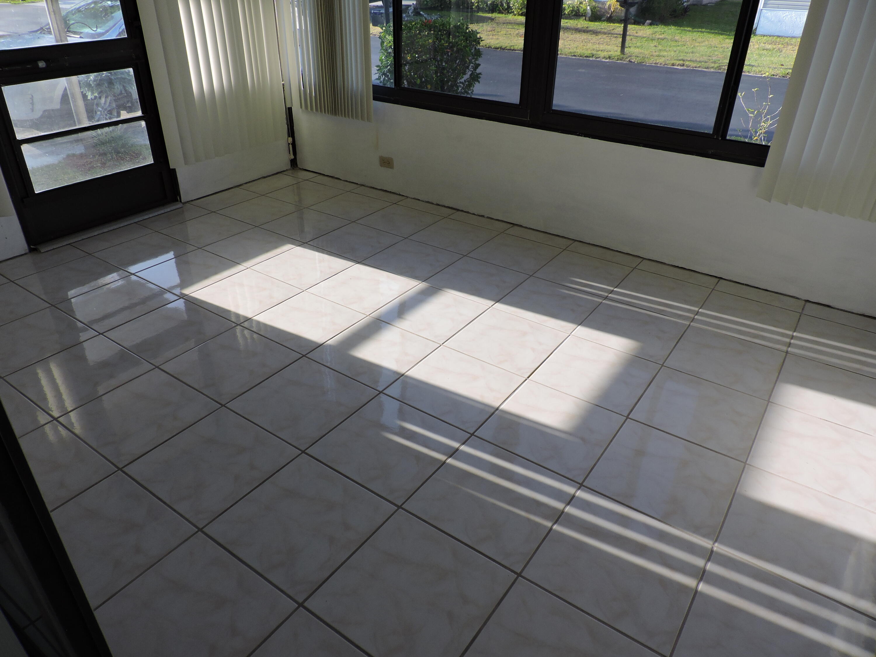 4669 Southeast Tallowood Terrace Stuart, FL 34997 - Photo 7 of 23 DSCN0922