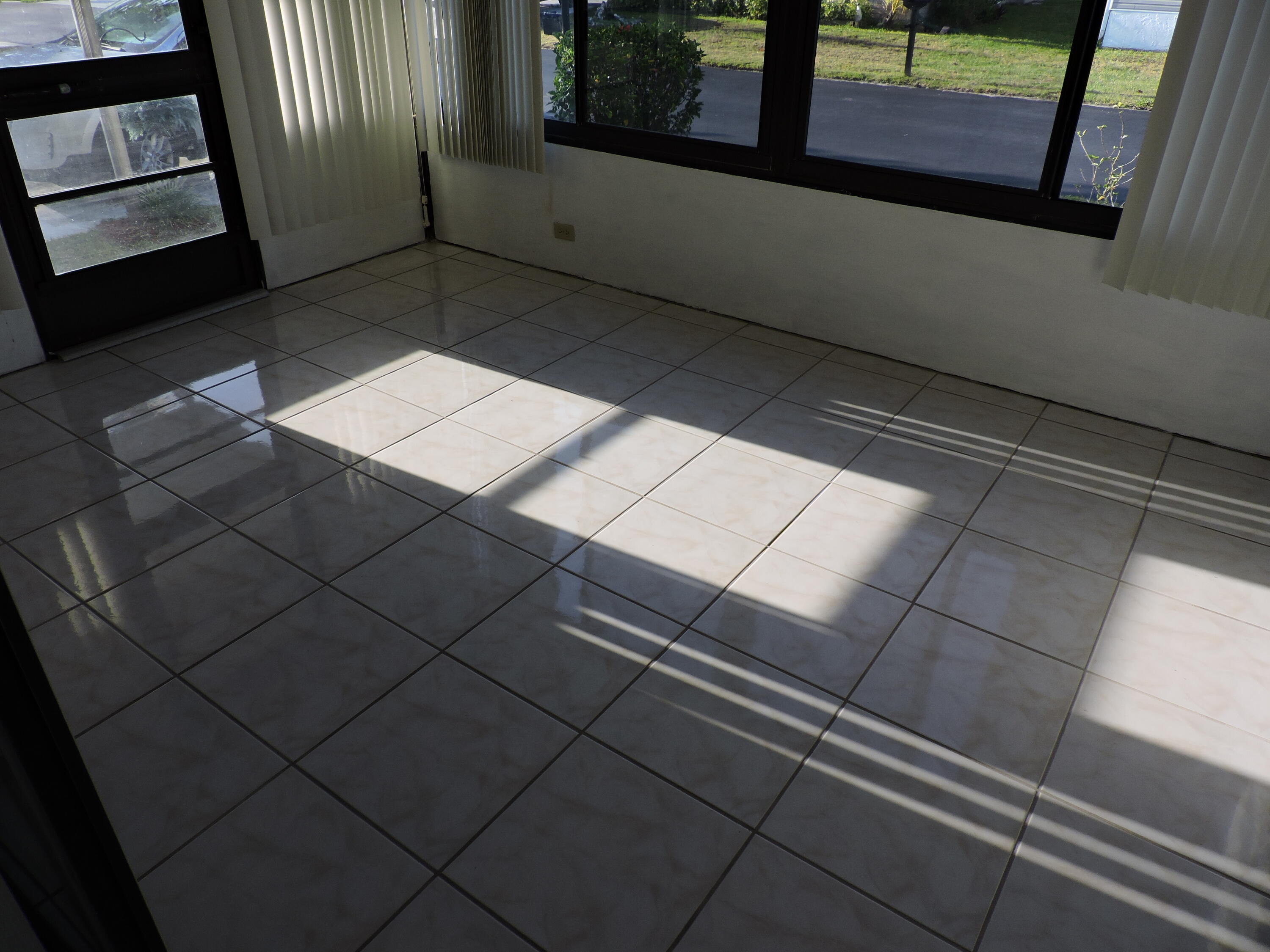 4669 Southeast Tallowood Terrace Stuart, FL 34997 - Photo 8 of 23 DSCN0923