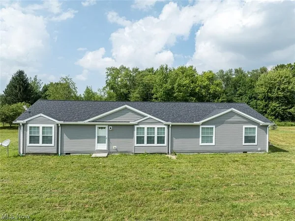$2,900 | 5719 North Richmond Road, Pierpont, OH 44082