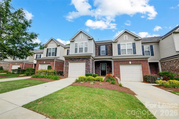 $2,950 | 4246 Park South Station Boulevard, Charlotte, NC 28210
