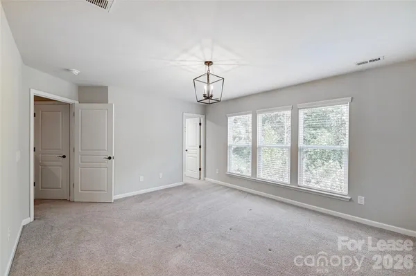 $2,950 | 4246 Park South Station Boulevard, Charlotte, NC 28210