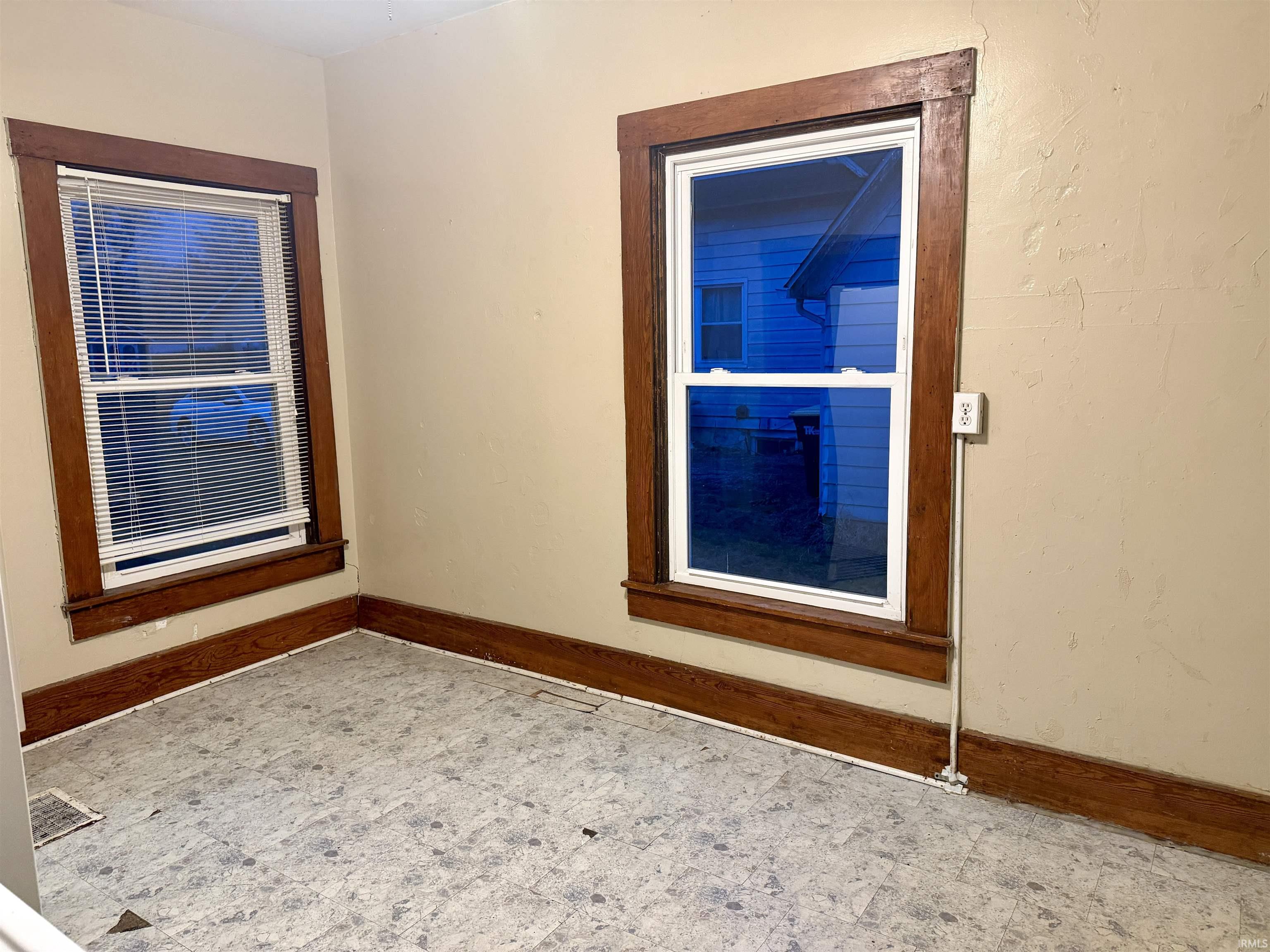 128 West Summit Street Delphi, IN 46923 - Photo 11 of 18