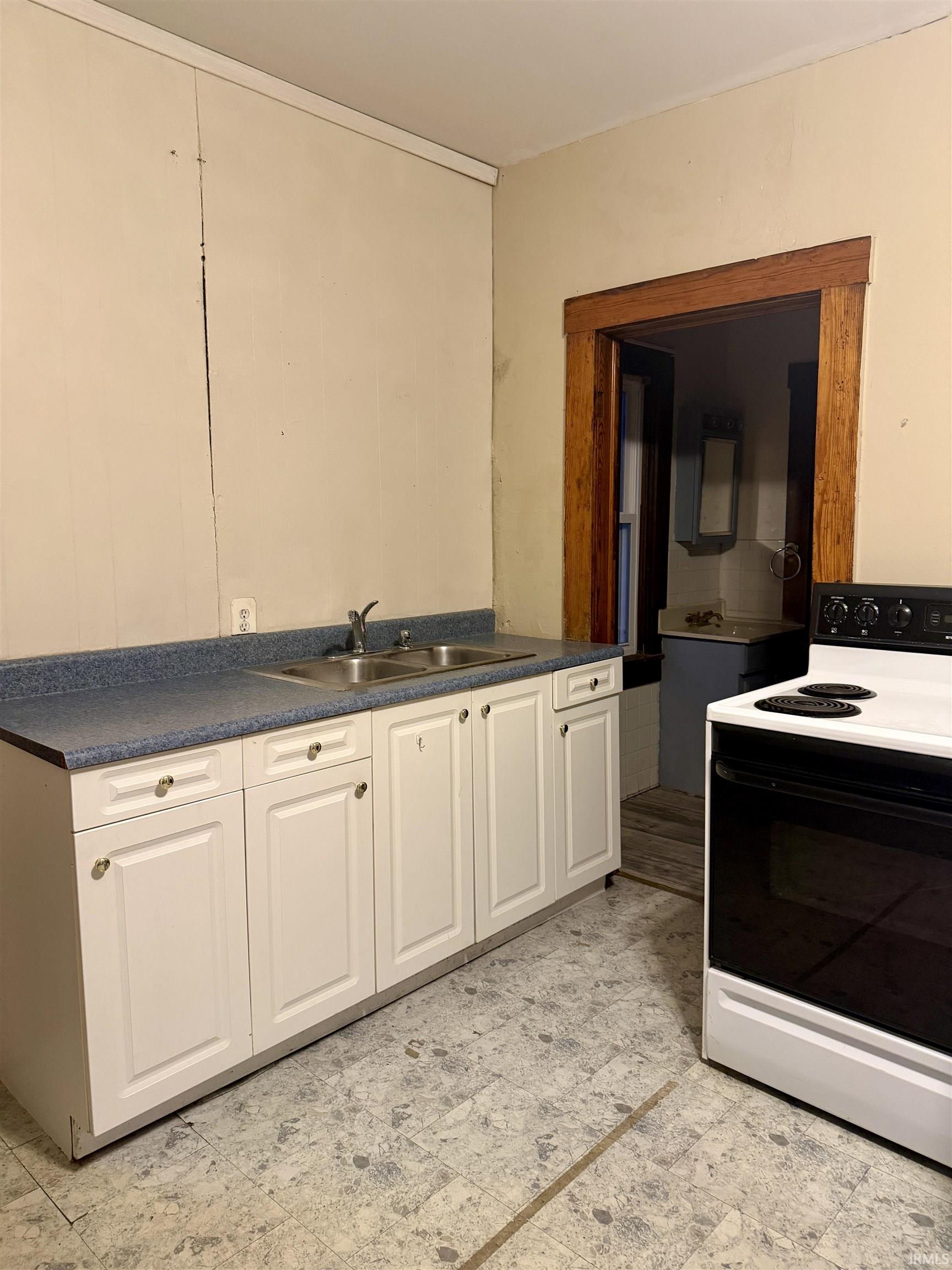 128 West Summit Street Delphi, IN 46923 - Photo 9 of 18