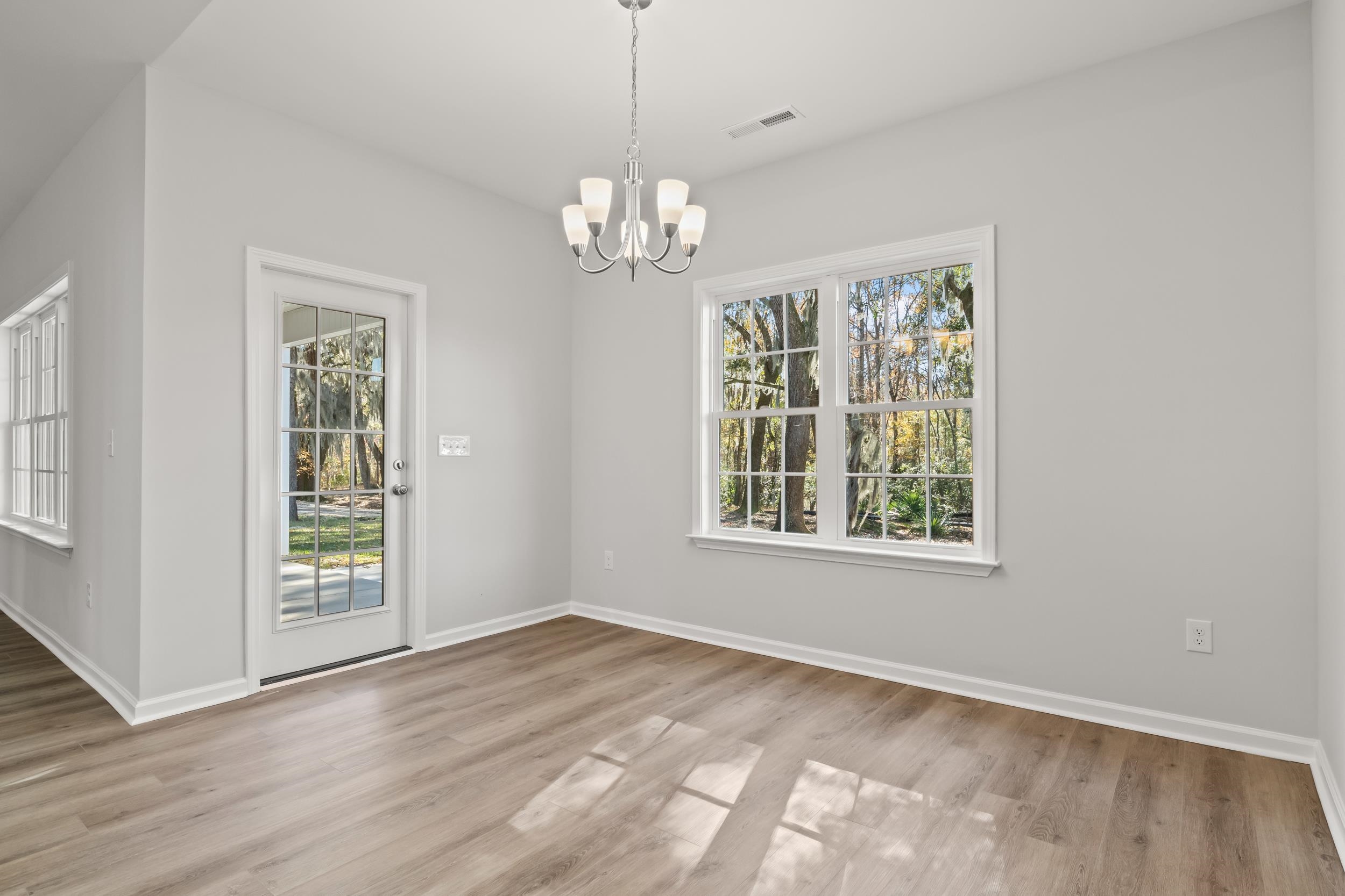 1001 Oakley Street Georgetown, SC 29440 - Photo 3 of 27 Stock Photo