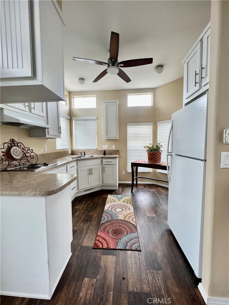 1295 South Cawston Avenue, Unit 462 Hemet, CA 92545 - Photo 5 of 43