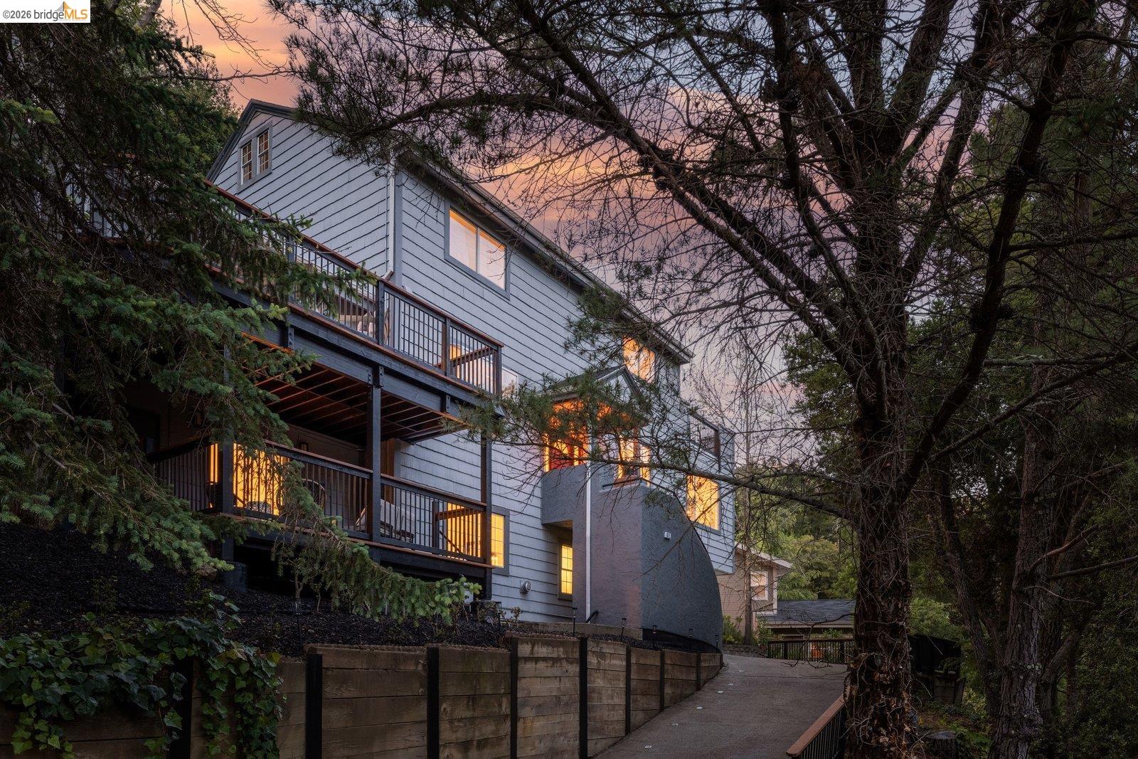 6975 Charing Cross Road Berkeley, CA 94705 - Photo 1 of 59