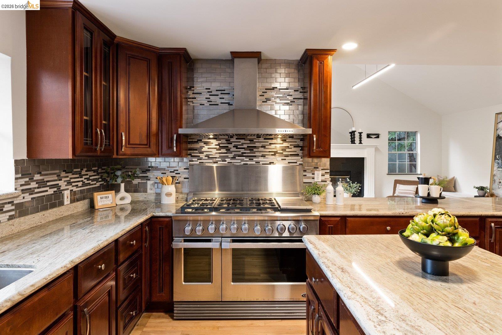 6975 Charing Cross Road Berkeley, CA 94705 - Photo 12 of 59