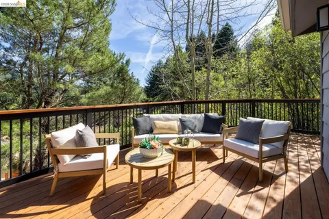 $1,599,000 | 6975 Charing Cross Road, Berkeley, CA 94705