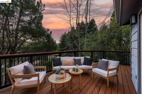 $1,599,000 | 6975 Charing Cross Road, Berkeley, CA 94705