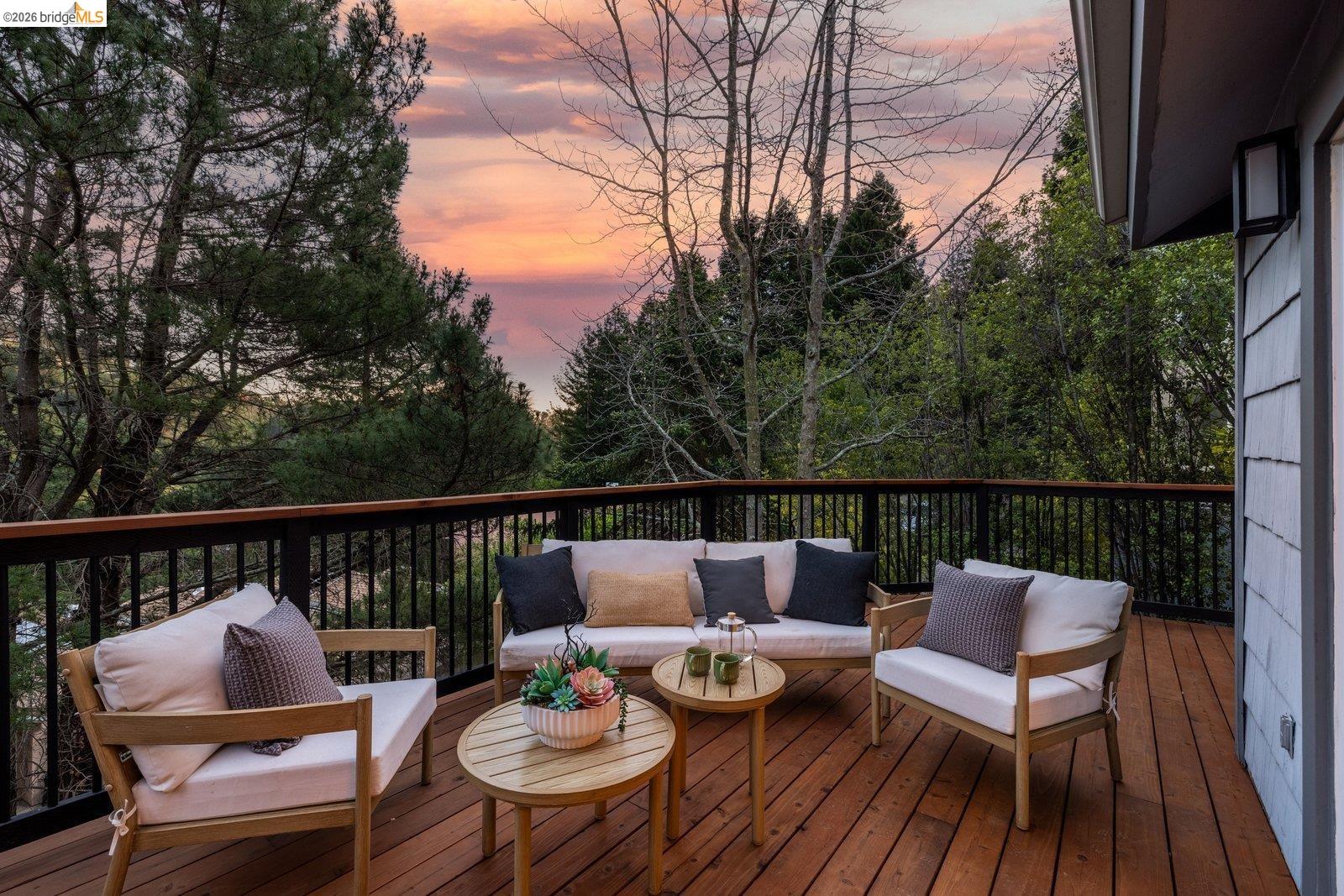 6975 Charing Cross Road Berkeley, CA 94705 - Photo 18 of 59