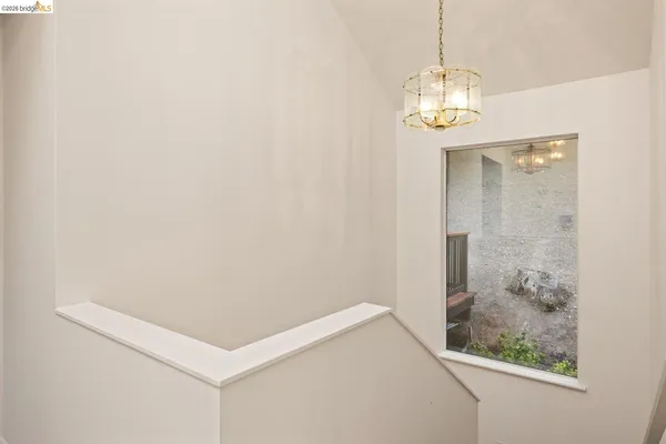 $1,599,000 | 6975 Charing Cross Road, Berkeley, CA 94705