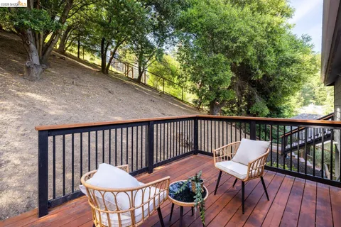 $1,599,000 | 6975 Charing Cross Road, Berkeley, CA 94705