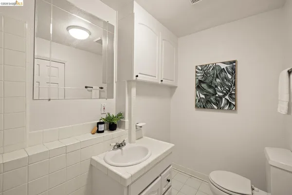 $1,599,000 | 6975 Charing Cross Road, Berkeley, CA 94705