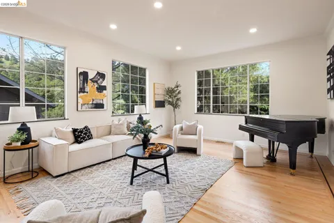 $1,599,000 | 6975 Charing Cross Road, Berkeley, CA 94705