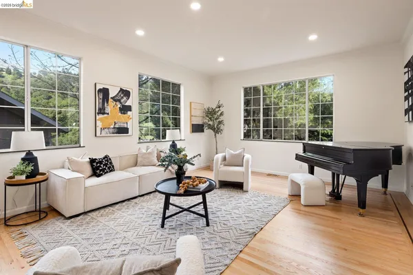 $1,599,000 | 6975 Charing Cross Road, Berkeley, CA 94705