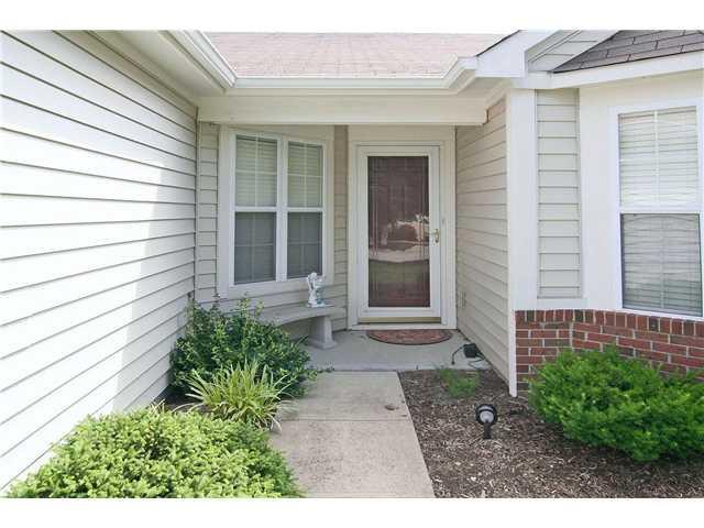 10724 Springston Court Fishers, IN 46037 - Photo 2 of 12 Gallery Image 2