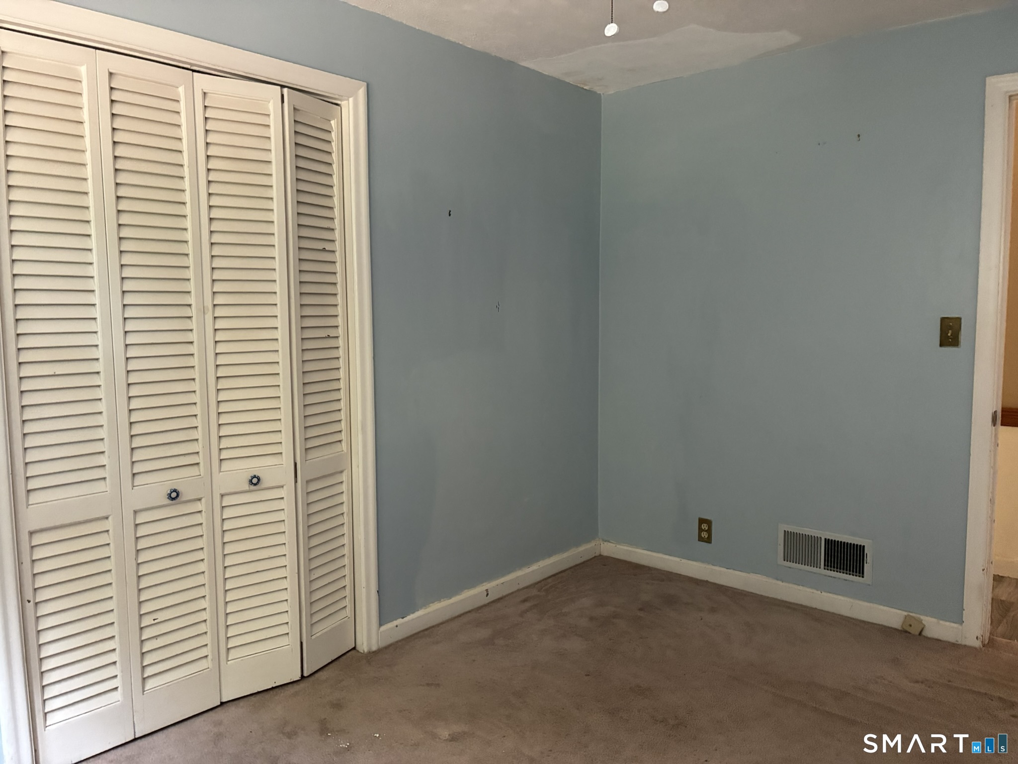 60 Mohegan Road Norwich, CT 06360 - Photo 19 of 22