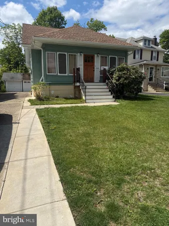 $2,795 | 623 Lees Avenue, Collingswood, NJ 08108