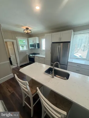 $2,795 | 623 Lees Avenue, Collingswood, NJ 08108