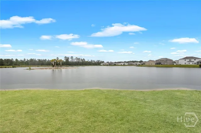 $2,400 | 474 Coconut Drive, Bloomingdale, GA 31302