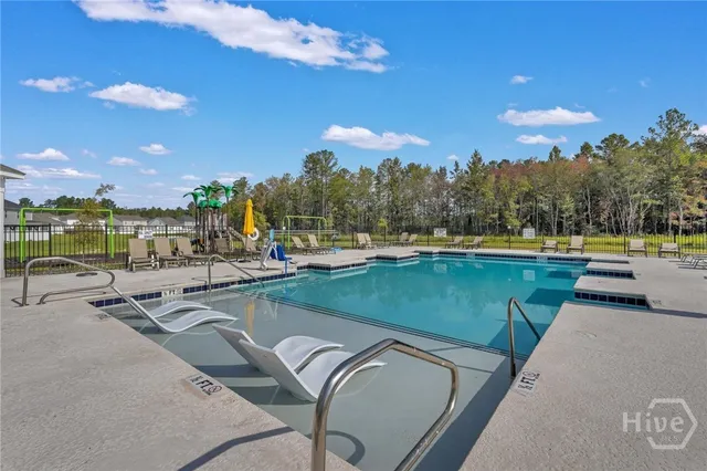 $2,400 | 474 Coconut Drive, Bloomingdale, GA 31302