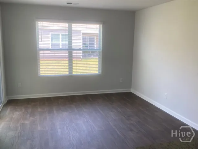 $2,400 | 474 Coconut Drive, Bloomingdale, GA 31302