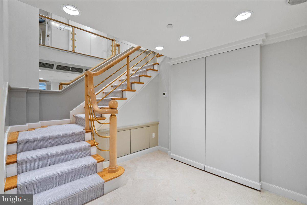 1530 Key Boulevard, Unit 1310 Arlington, VA 22209 - Photo 18 of 40