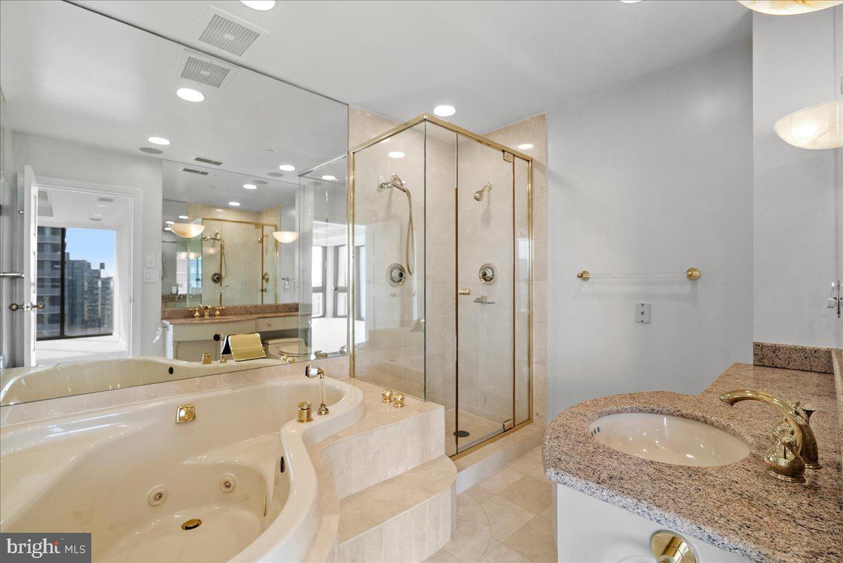 1530 Key Boulevard, Unit 1310 Arlington, VA 22209 - Photo 32 of 40