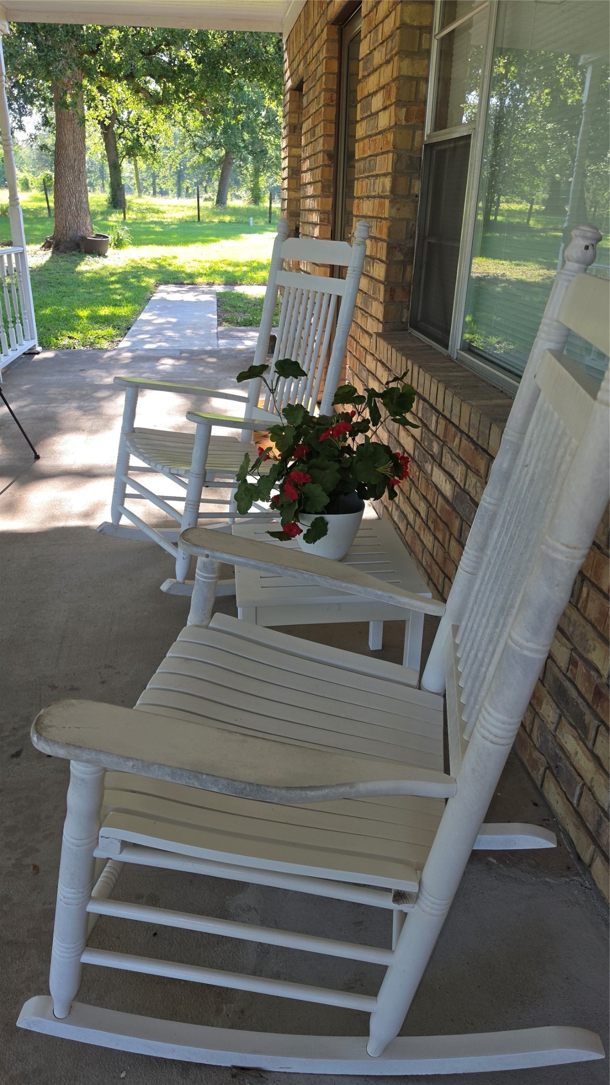 12 Harding Road Huntsville, TX 77340 - Photo 8 of 20 a view of outdoor space and yard