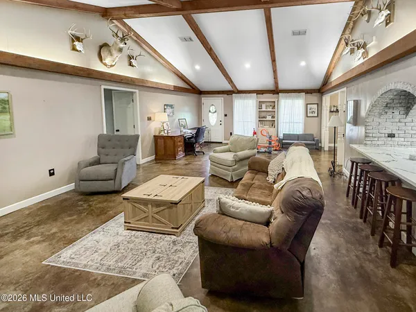 $259,500 | 35 East Lincoln Drive Northeast, Brookhaven, MS 39601