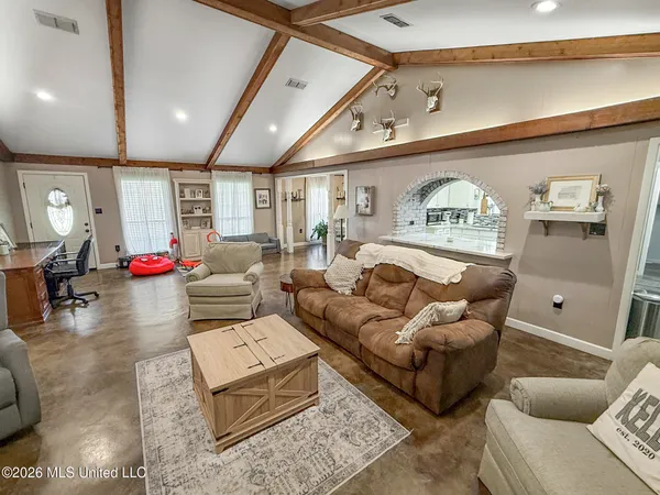 $259,500 | 35 East Lincoln Drive Northeast, Brookhaven, MS 39601