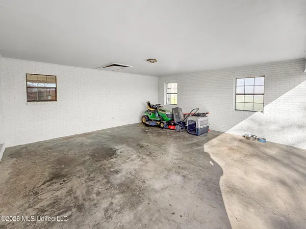 $259,500 | 35 East Lincoln Drive Northeast, Brookhaven, MS 39601