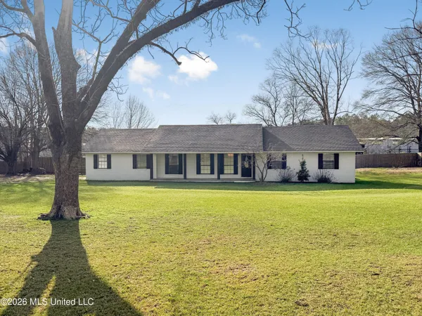 $259,500 | 35 East Lincoln Drive Northeast, Brookhaven, MS 39601