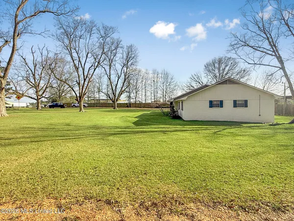 $259,500 | 35 East Lincoln Drive Northeast, Brookhaven, MS 39601