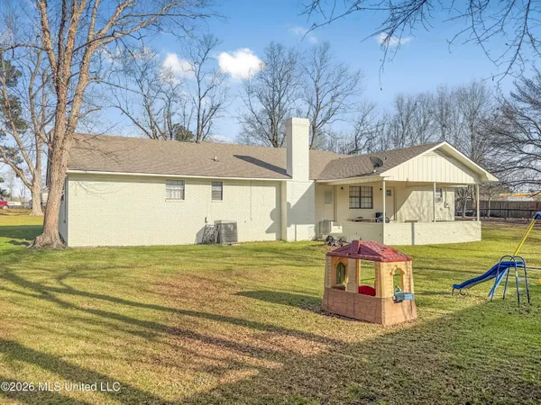 $259,500 | 35 East Lincoln Drive Northeast, Brookhaven, MS 39601