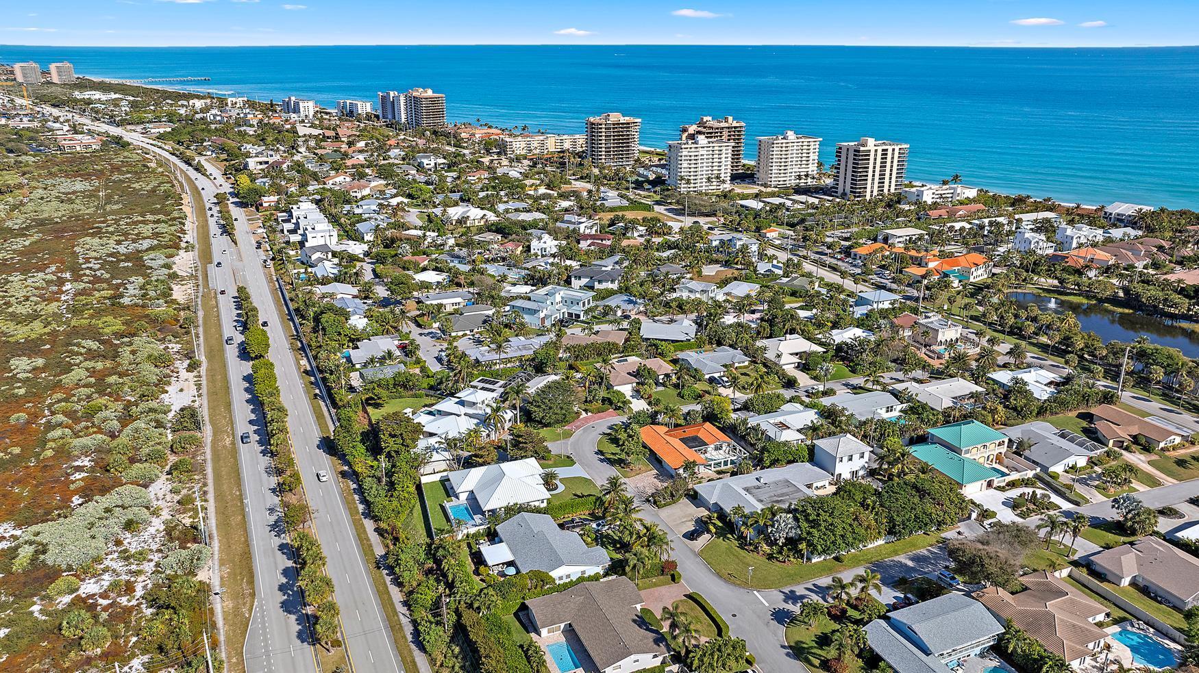 491 Sunset Way Juno Beach, FL 33408 - Photo 46 of 50 a view of a city