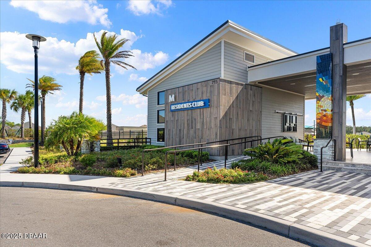 212 Fuchsia Street Daytona Beach, FL 32124 - Photo 48 of 54 a house view with a garden space