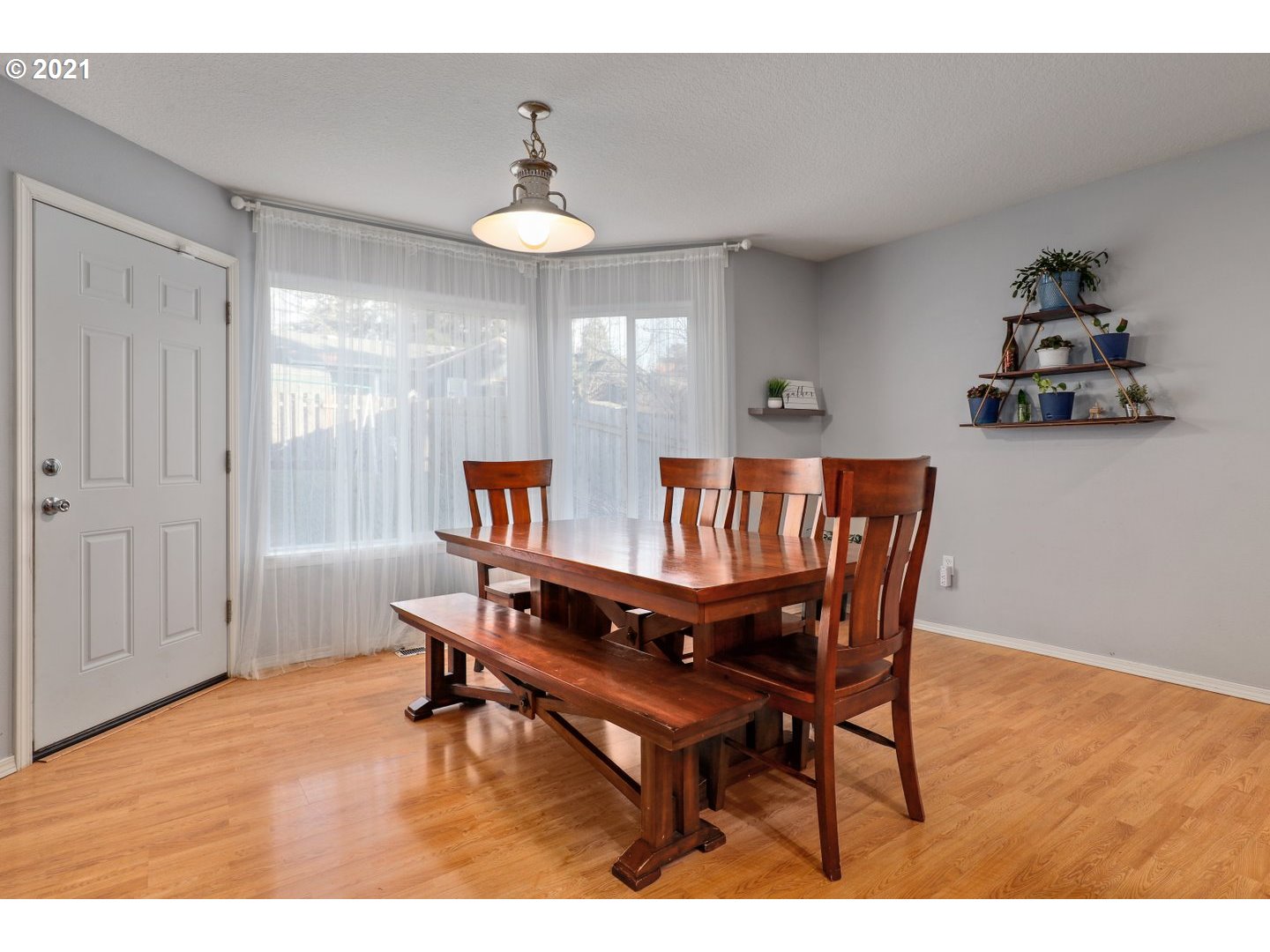 4429 Southeast Powell Valley Road Gresham, OR 97080 - Photo 11 of 30 Gallery Image 11