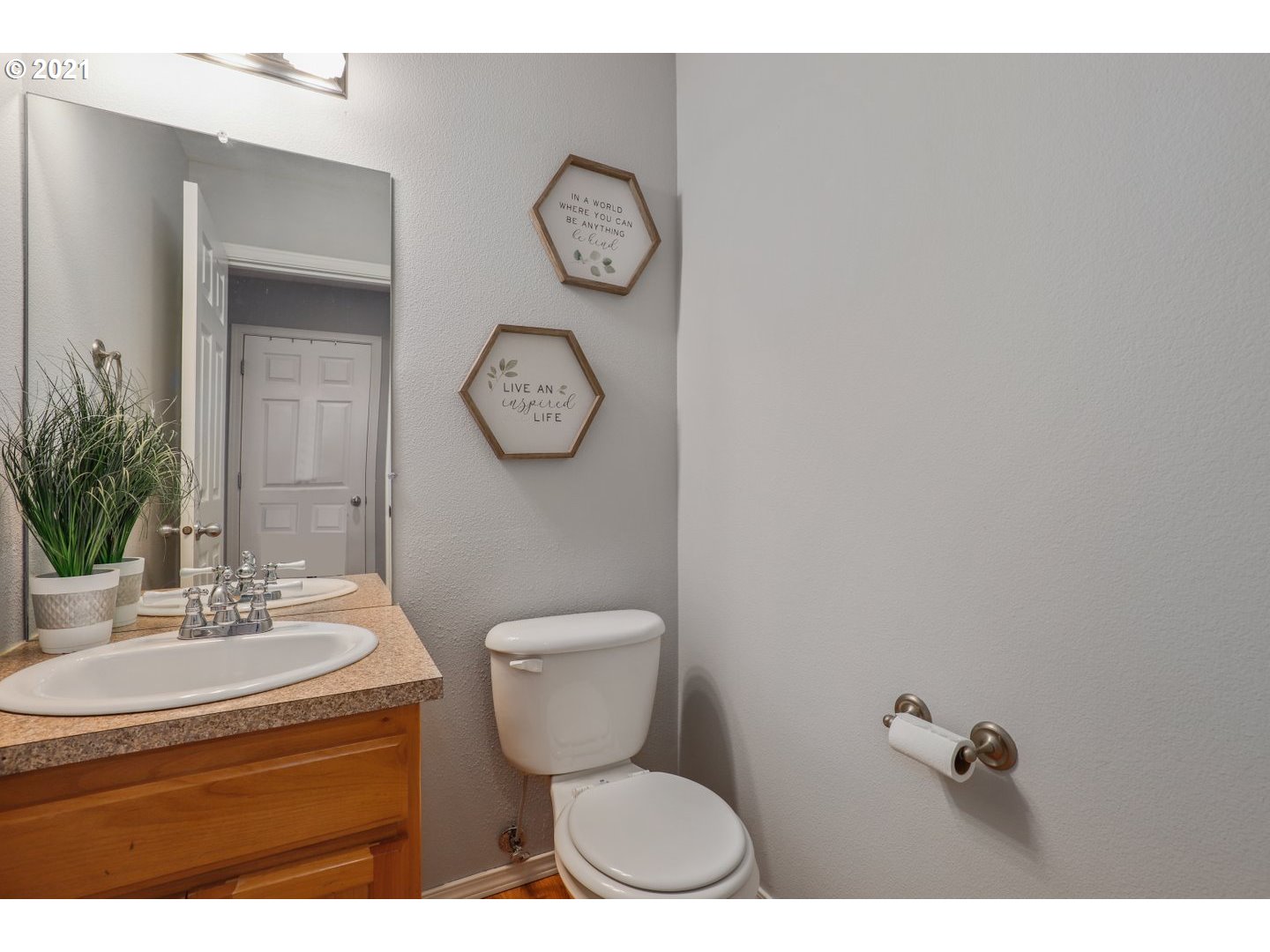 4429 Southeast Powell Valley Road Gresham, OR 97080 - Photo 12 of 30 Gallery Image 12