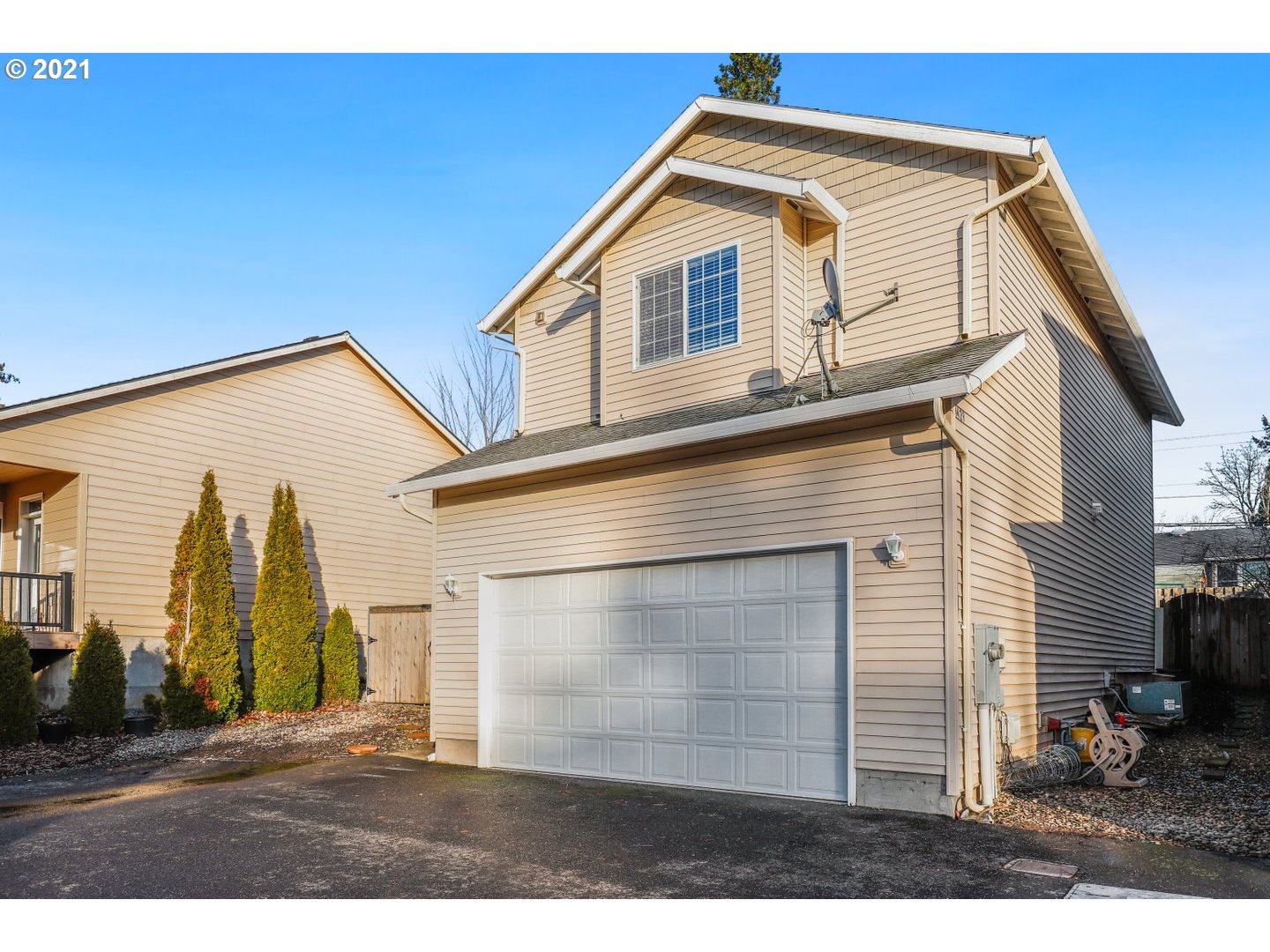 4429 Southeast Powell Valley Road Gresham, OR 97080 - Photo 3 of 30 Gallery Image 3