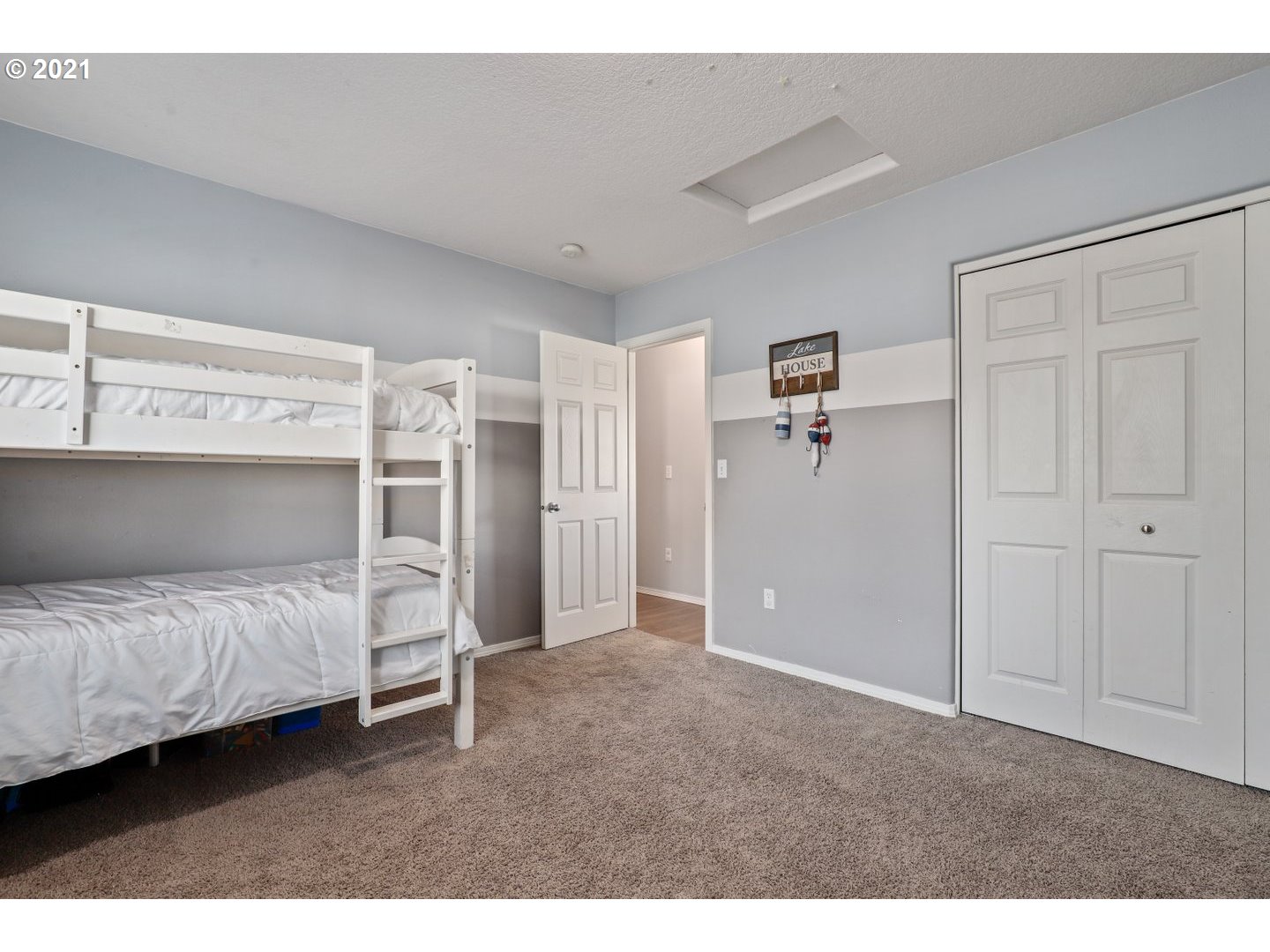 4429 Southeast Powell Valley Road Gresham, OR 97080 - Photo 21 of 30 Gallery Image 21