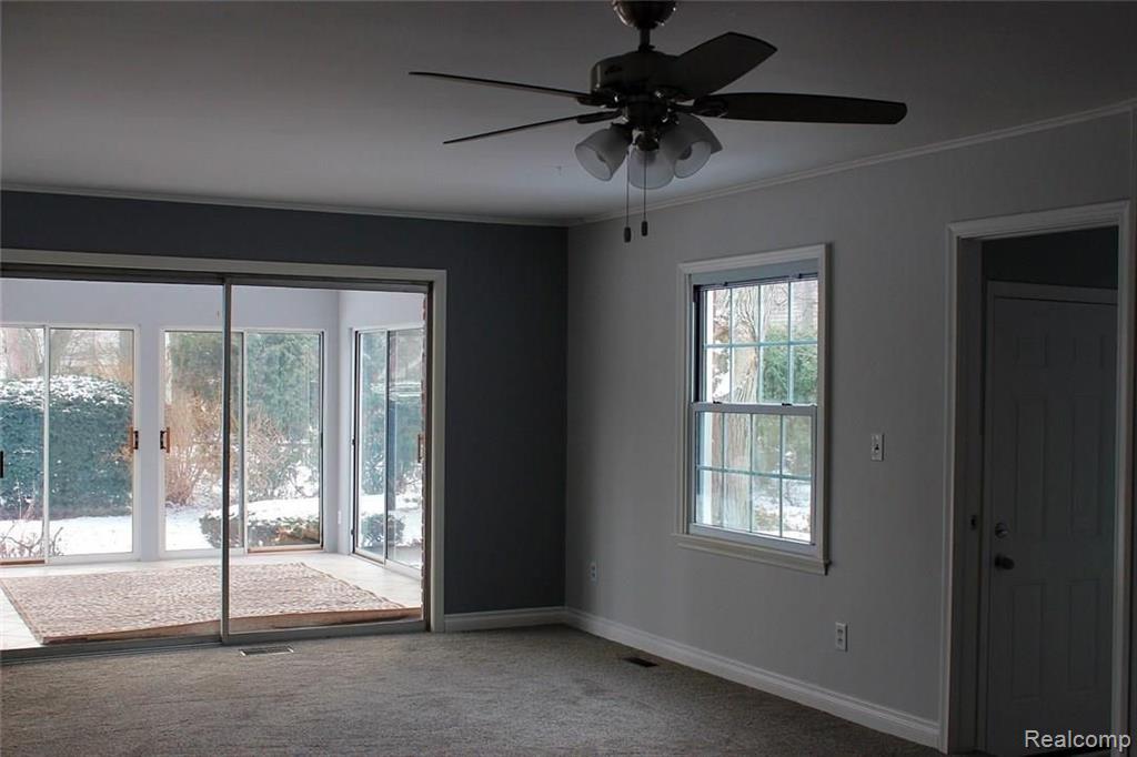 30164 Fox Grove Road Farmington Hills, MI 48334 - Photo 7 of 21