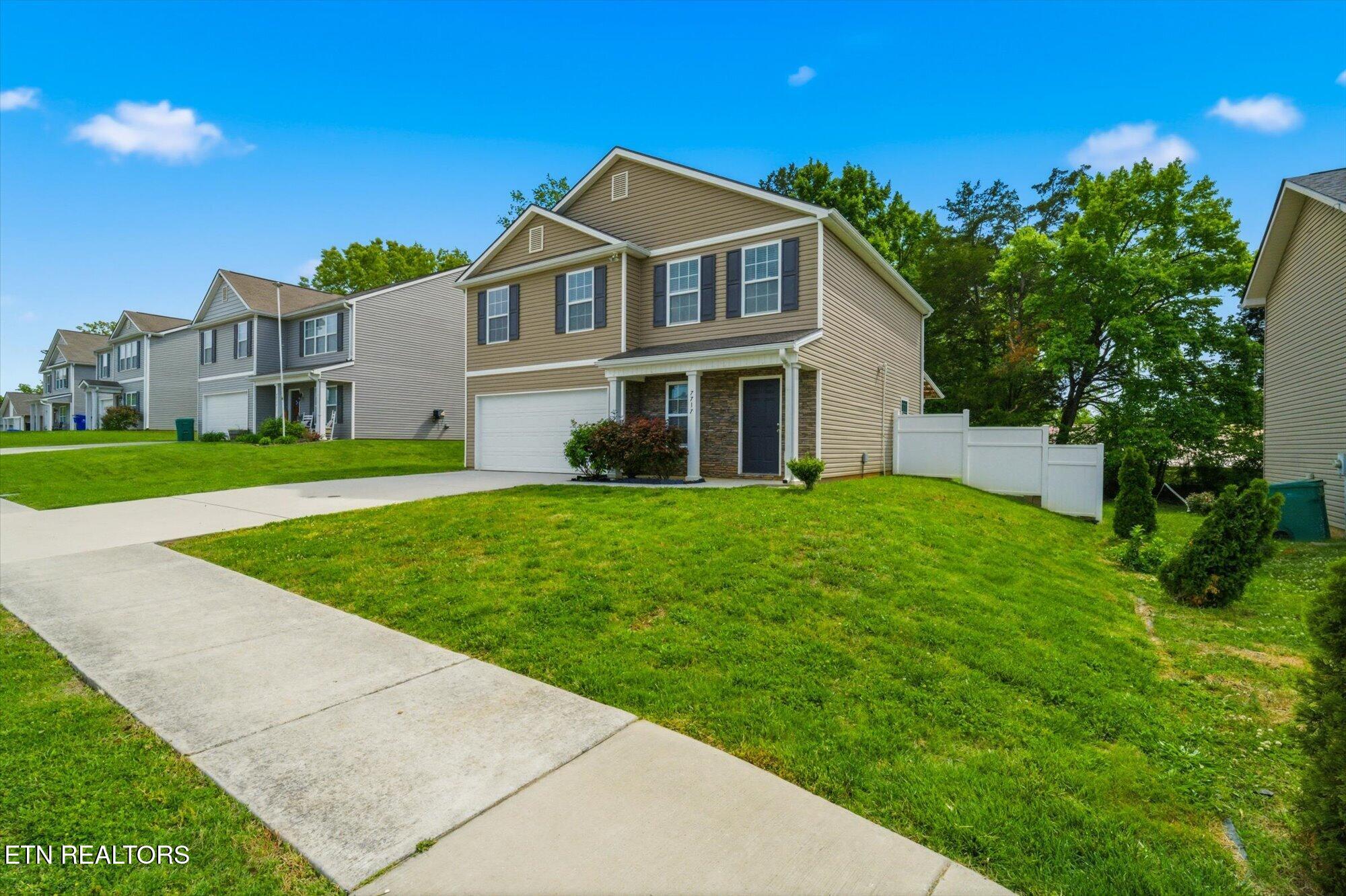 7717 Edwards Pl Boulevard Corryton, TN 37721 - Photo 3 of 33 03-7717-Edwards-Pl-Blvd-Corryton-TN-3
