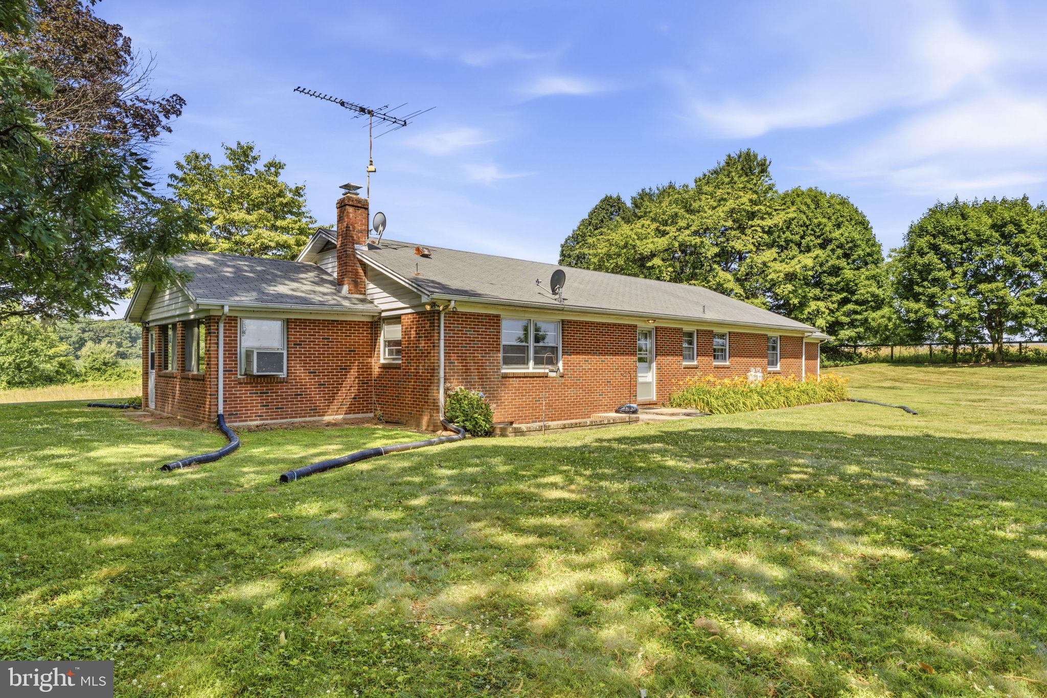 5049 Braddock Road Sykesville, MD 21784 - Photo 7 of 46