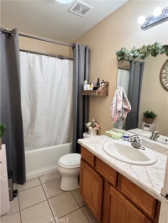 $325,000 | 142 White Street, Tulare, CA 93274