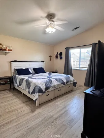 $325,000 | 142 White Street, Tulare, CA 93274