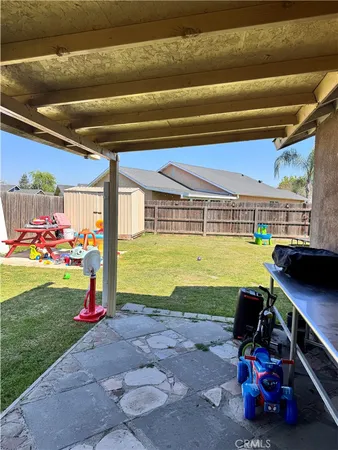 $325,000 | 142 White Street, Tulare, CA 93274