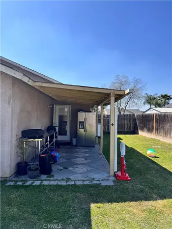 $325,000 | 142 White Street, Tulare, CA 93274